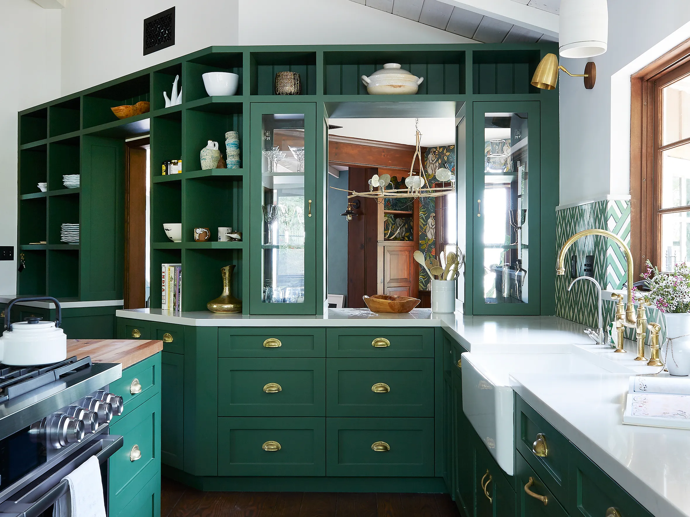 What's the Difference Between Custom and Semi-Custom Cabinetry?